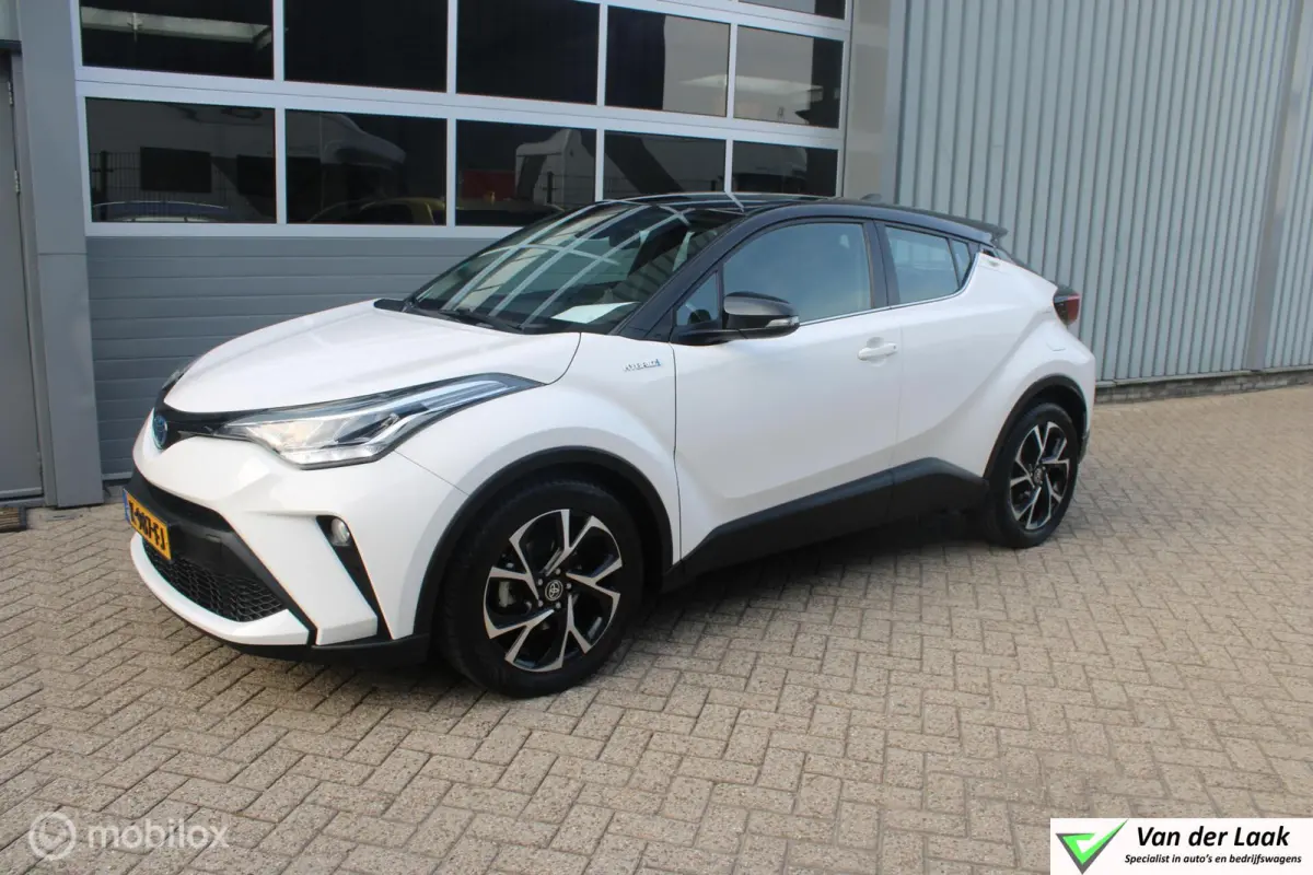 1.8 Hybrid Dynamic | NL Auto Boekjes | Trekhaak | Parkeersensoren voor en achter |