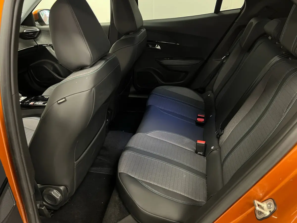 EV Allure Pack 50 kWh / 136PK / H.LEDER / NAVI / CRUISE.C /