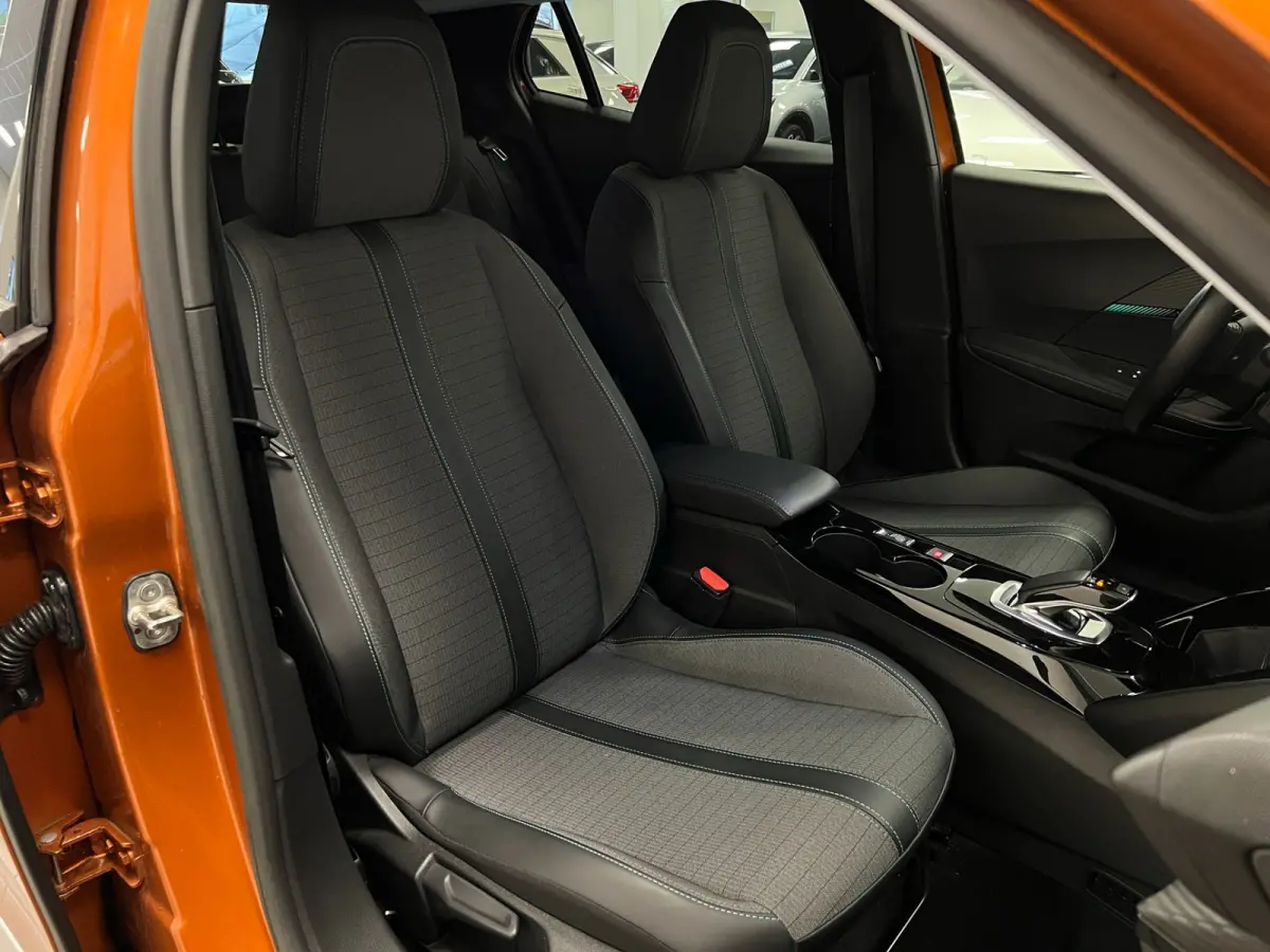EV Allure Pack 50 kWh / 136PK / H.LEDER / NAVI / CRUISE.C /
