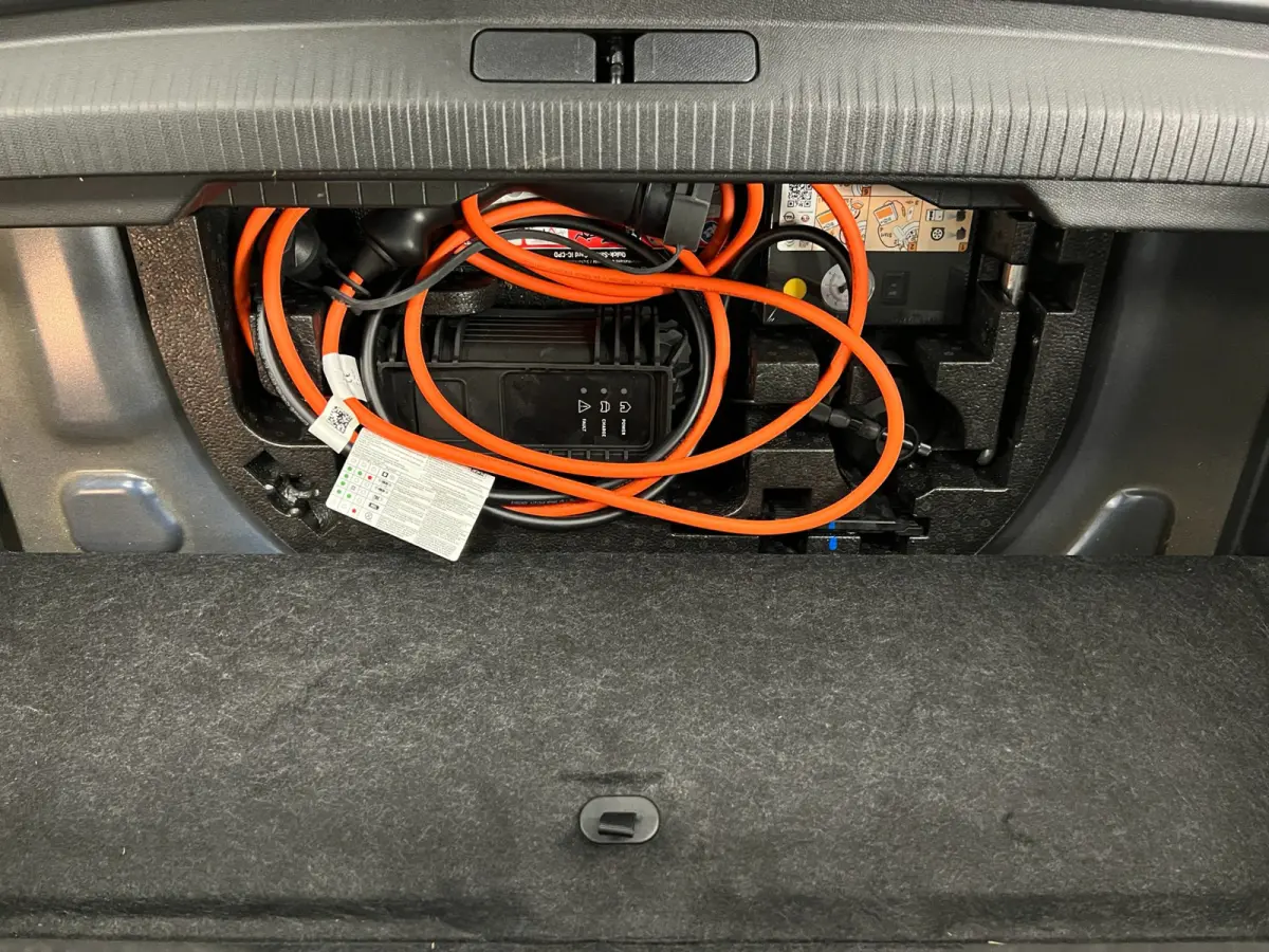 EV Allure Pack 50 kWh / 136PK / NAVI / CRUISE.C / H.LEDER /