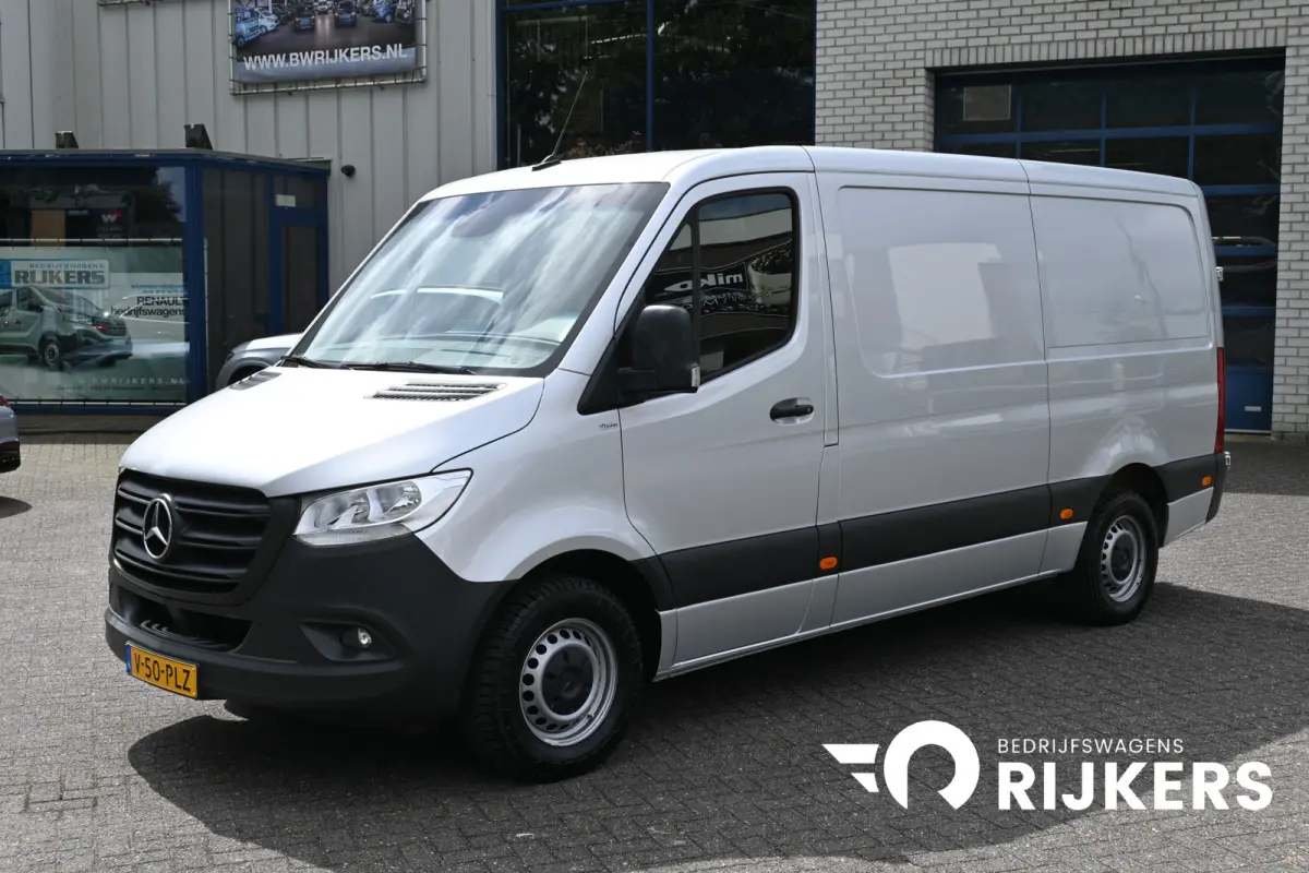 315 CDI L2H1 RWD 3500 KG trekhaak, Werkplaats inrichting, Geveerde stoel, MBUX 10.25
