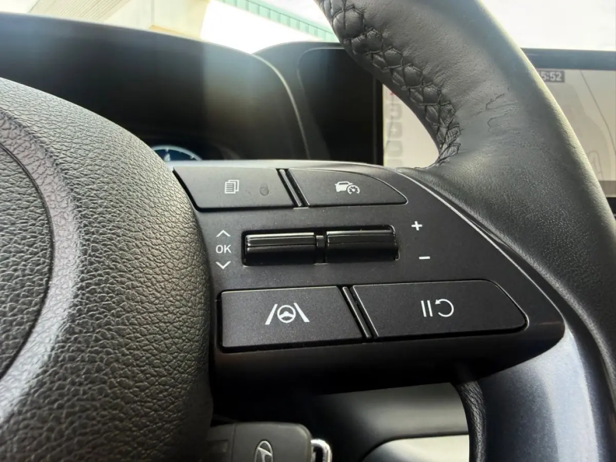 1.2 MPI COMFORT 100PK NAVI LMV AIRCO PDC-CAMERA.