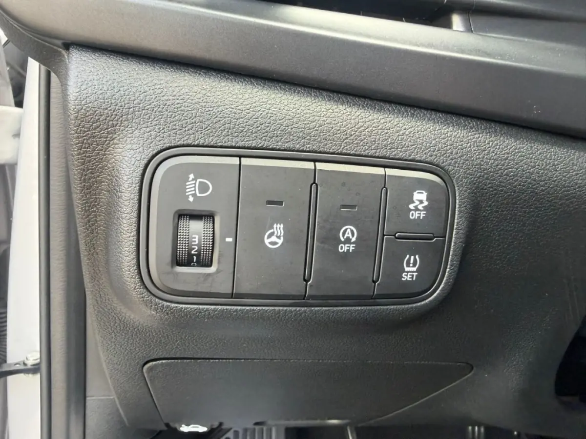 1.2 MPI COMFORT 100PK NAVI LMV AIRCO PDC-CAMERA.