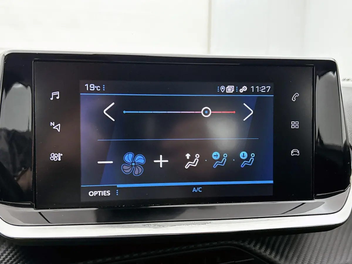 1.2 PureTech Active | Parkeersensoren Achter | Airco | Cruise Control | Apple Carplay / Android Auto | Navigatie