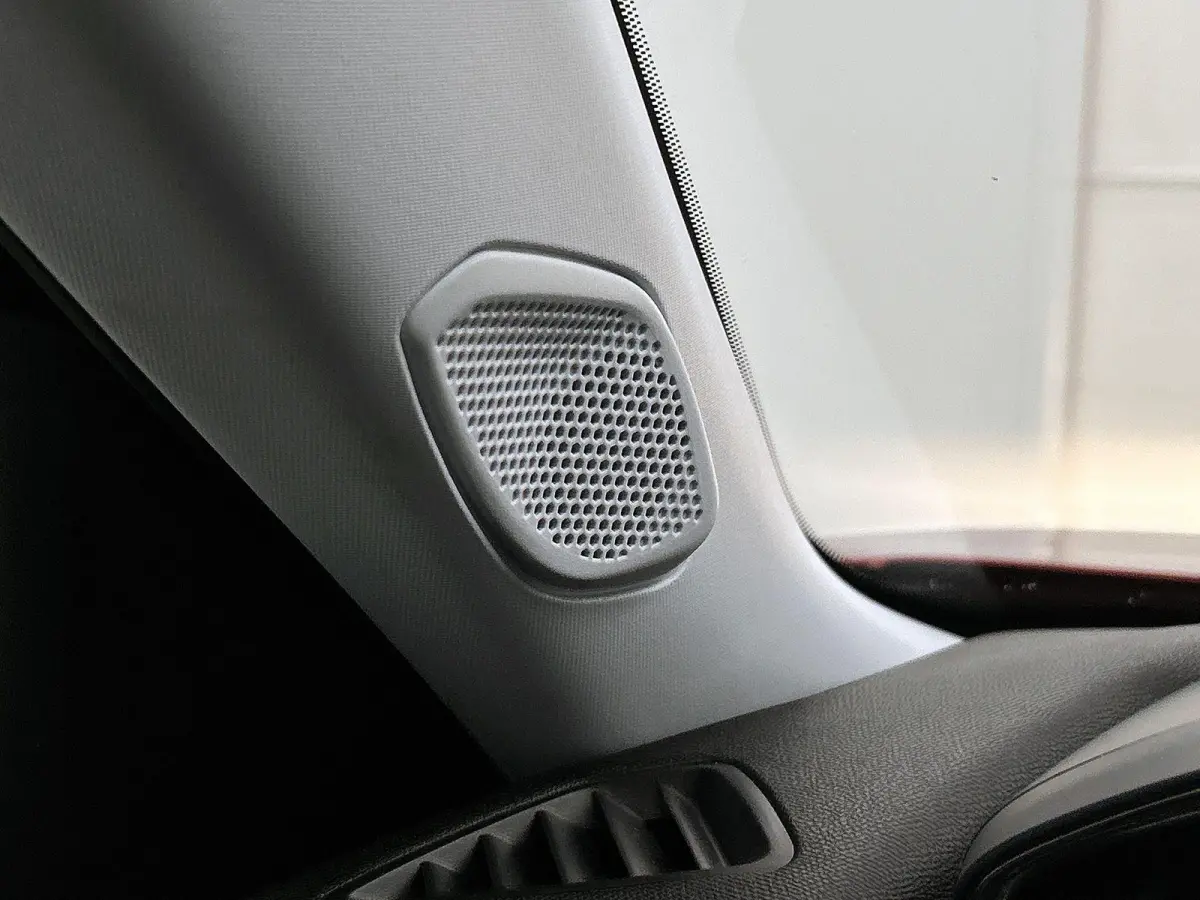 1.2 PureTech Active | Parkeersensoren Achter | Airco | Cruise Control | Apple Carplay / Android Auto | Navigatie