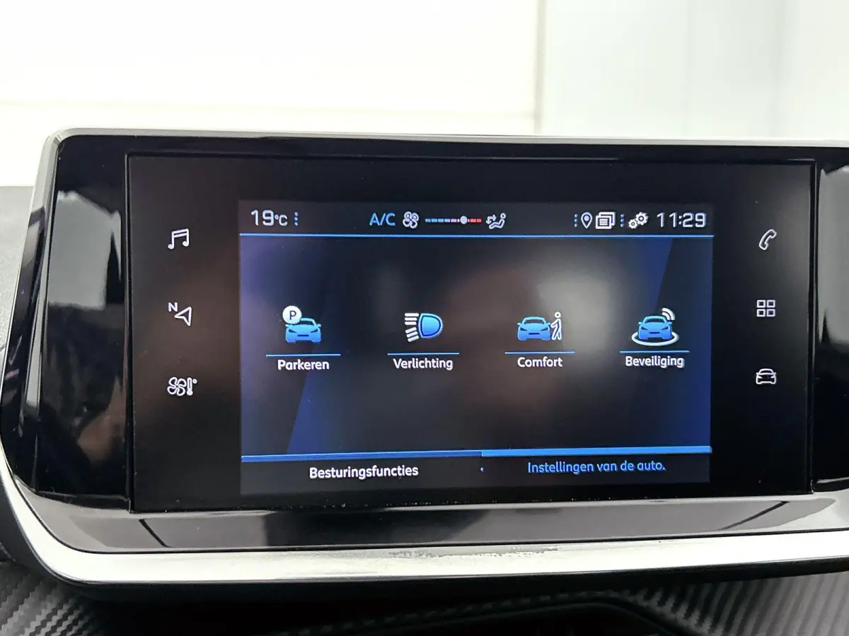 1.2 PureTech Active | Parkeersensoren Achter | Airco | Cruise Control | Apple Carplay / Android Auto | Navigatie