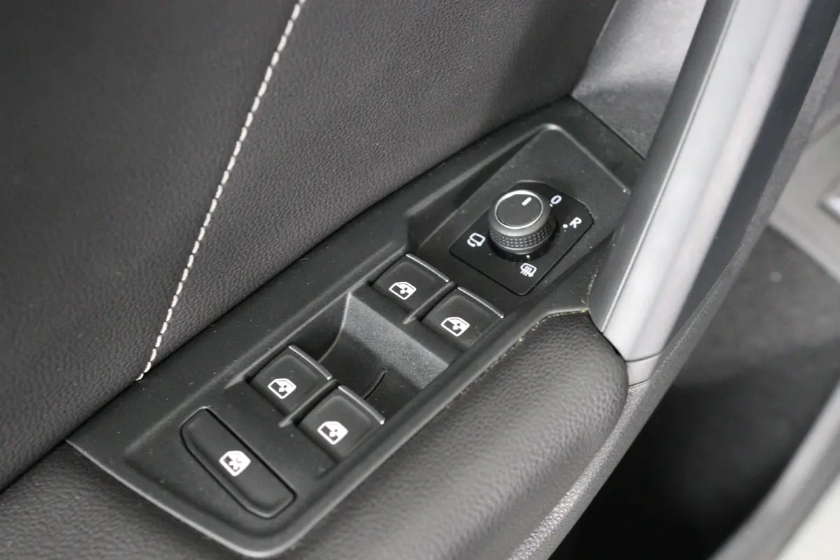 1.5 TSI R-Line | 1e Eigenaar! | Open Dak | IQ Light | Virtual | Stoel/Stuur Verwarming | Navi | Camera | Cruise Adaptive | Elk. Achterklep | Keyless | Clima