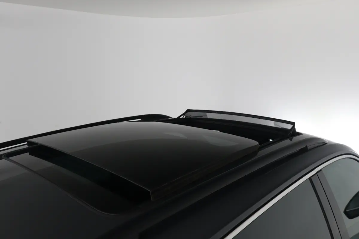 1.5 TSI R-Line | 1e Eigenaar! | Open Dak | IQ Light | Virtual | Stoel/Stuur Verwarming | Navi | Camera | Cruise Adaptive | Elk. Achterklep | Keyless | Clima