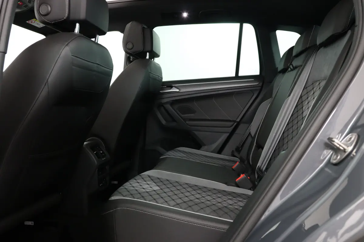 1.5 TSI R-Line | 1e Eigenaar! | Open Dak | IQ Light | Virtual | Stoel/Stuur Verwarming | Navi | Camera | Cruise Adaptive | Elk. Achterklep | Keyless | Clima