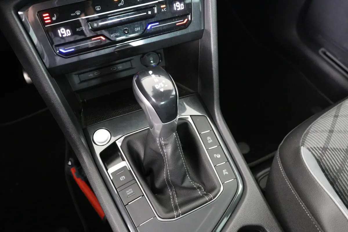 1.5 TSI R-Line | 1e Eigenaar! | Open Dak | IQ Light | Virtual | Stoel/Stuur Verwarming | Navi | Camera | Cruise Adaptive | Elk. Achterklep | Keyless | Clima