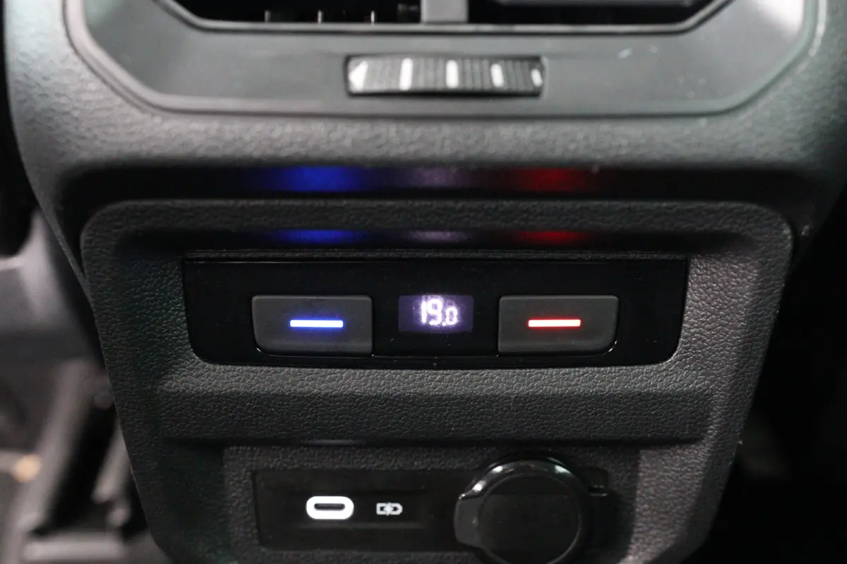 1.5 TSI R-Line | 1e Eigenaar! | Open Dak | IQ Light | Virtual | Stoel/Stuur Verwarming | Navi | Camera | Cruise Adaptive | Elk. Achterklep | Keyless | Clima