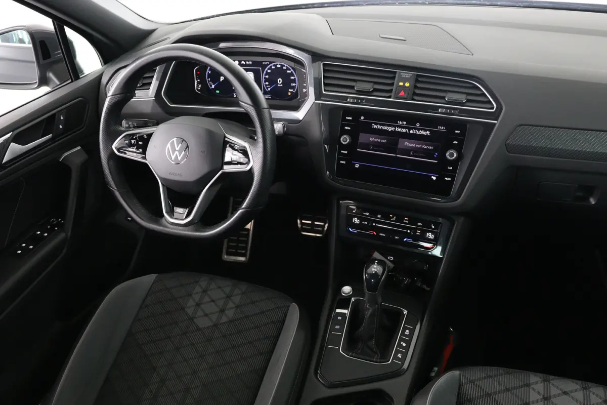 1.5 TSI R-Line | 1e Eigenaar! | Open Dak | IQ Light | Virtual | Stoel/Stuur Verwarming | Navi | Camera | Cruise Adaptive | Elk. Achterklep | Keyless | Clima