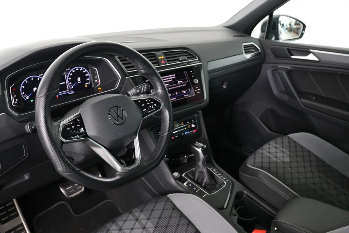 1.5 TSI R-Line | 1e Eigenaar! | Open Dak | IQ Light | Virtual | Stoel/Stuur Verwarming | Navi | Camera | Cruise Adaptive | Elk. Achterklep | Keyless | Clima