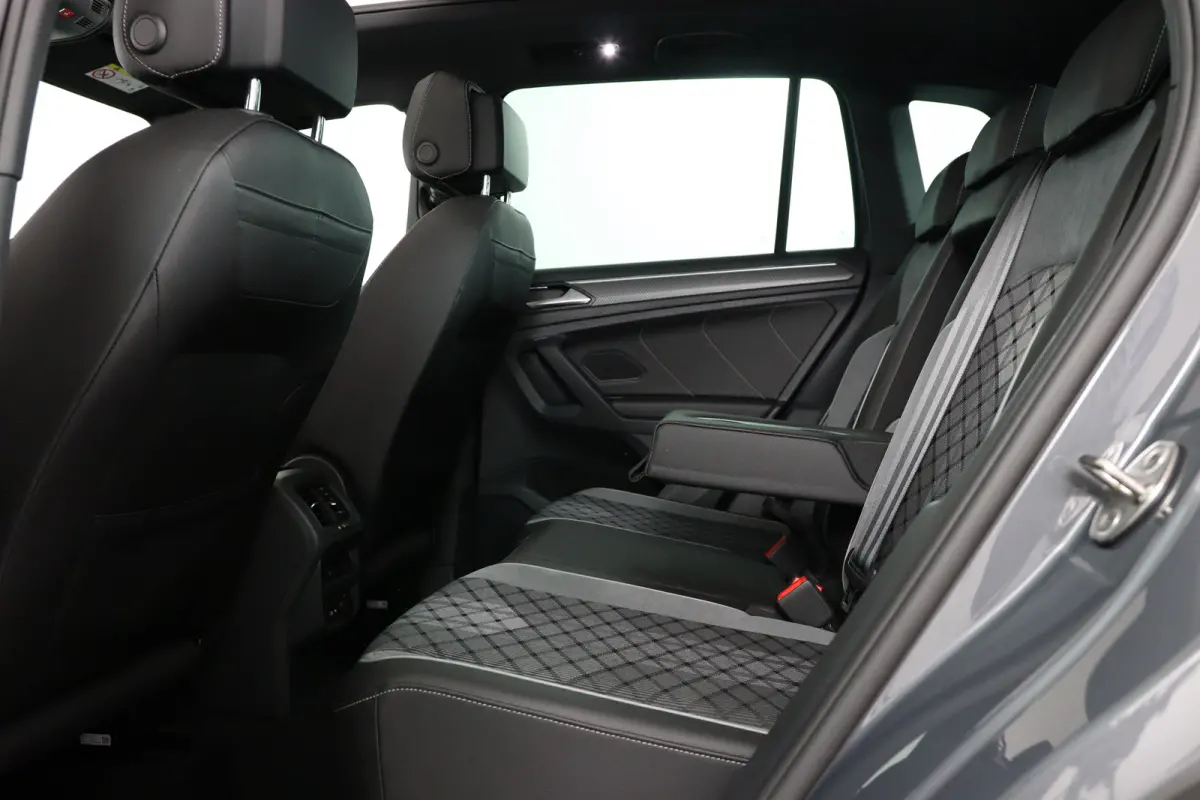 1.5 TSI R-Line | 1e Eigenaar! | Open Dak | IQ Light | Virtual | Stoel/Stuur Verwarming | Navi | Camera | Cruise Adaptive | Elk. Achterklep | Keyless | Clima