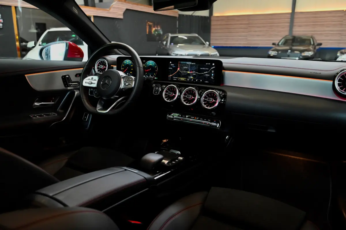 200 4-Matic AMG Line - 360 Camera - Distronic - Keyless Entry - Memory - Multibeam - Panorama -