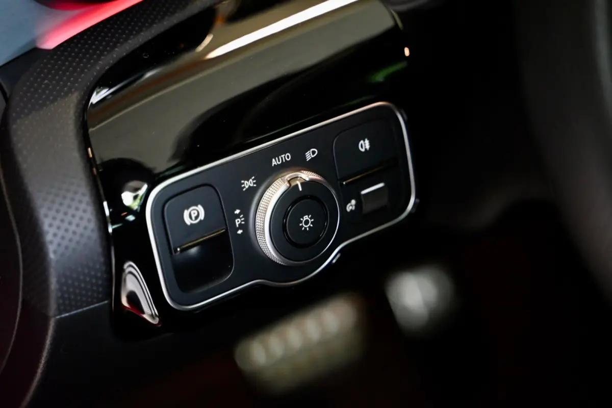 200 4-Matic AMG Line - 360 Camera - Distronic - Keyless Entry - Memory - Multibeam - Panorama -