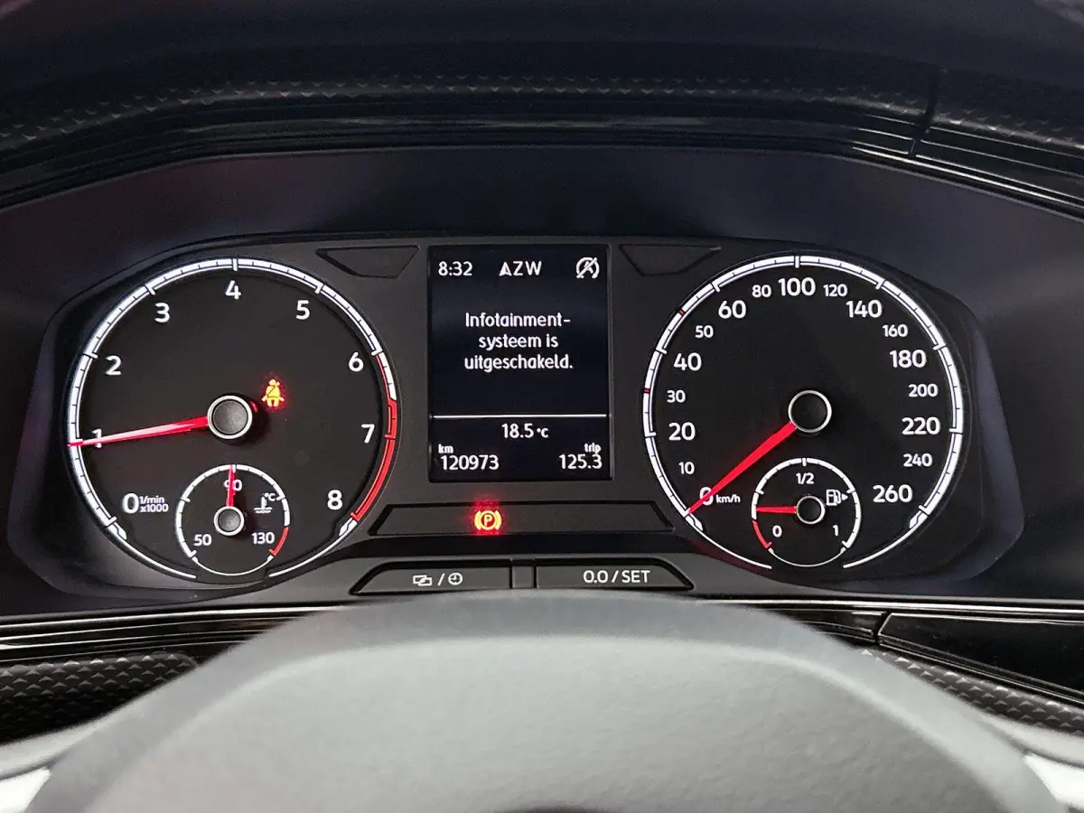 1.0 TSI Life | 95 PK | Trekhaak | All Season Banden | Parkeersensoren Voor + Achter | Navigatie | Carplay/Android Auto