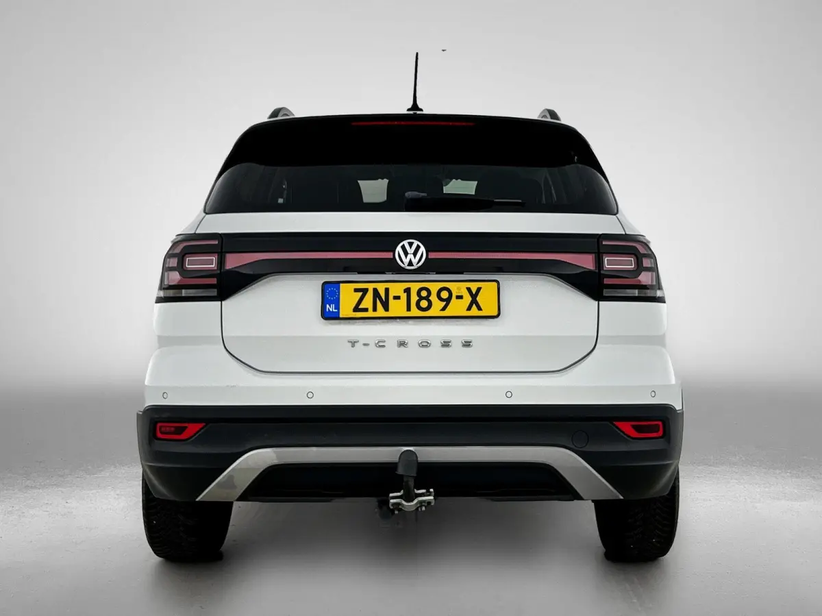 1.0 TSI Life | 95 PK | Trekhaak | All Season Banden | Parkeersensoren Voor + Achter | Navigatie | Carplay/Android Auto