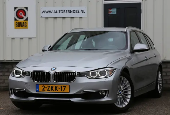 320i High Executive*NL-Auto*Perfect Onderh.*Leder/Stoelverw./Gr. Navi/Keyless Entry+Go/LED/Climate-Control/Cruise-Control/17 inch LM*