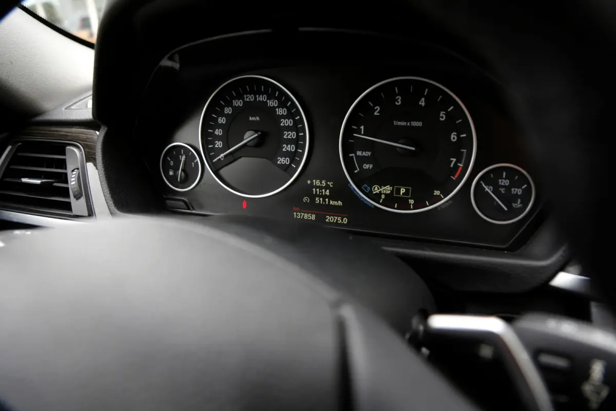 320i High Executive*NL-Auto*Perfect Onderh.*Leder/Stoelverw./Gr. Navi/Keyless Entry+Go/LED/Climate-Control/Cruise-Control/17 inch LM*