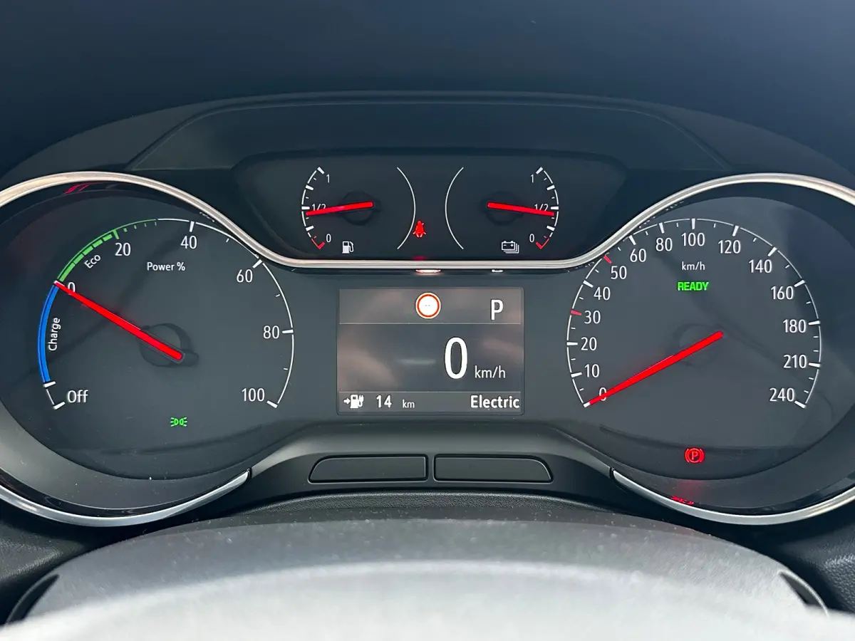 1.6 Turbo 225 PK Hybrid Elegance | SOH 95%| AGR-COMFORTSTOELEN| CAMERA + SENSOREN| NAVIGATIE + APPLE CARPLAY/ANDROID AUTO| KEYLESS START| LED| DEALER ONDERHOUDEN|