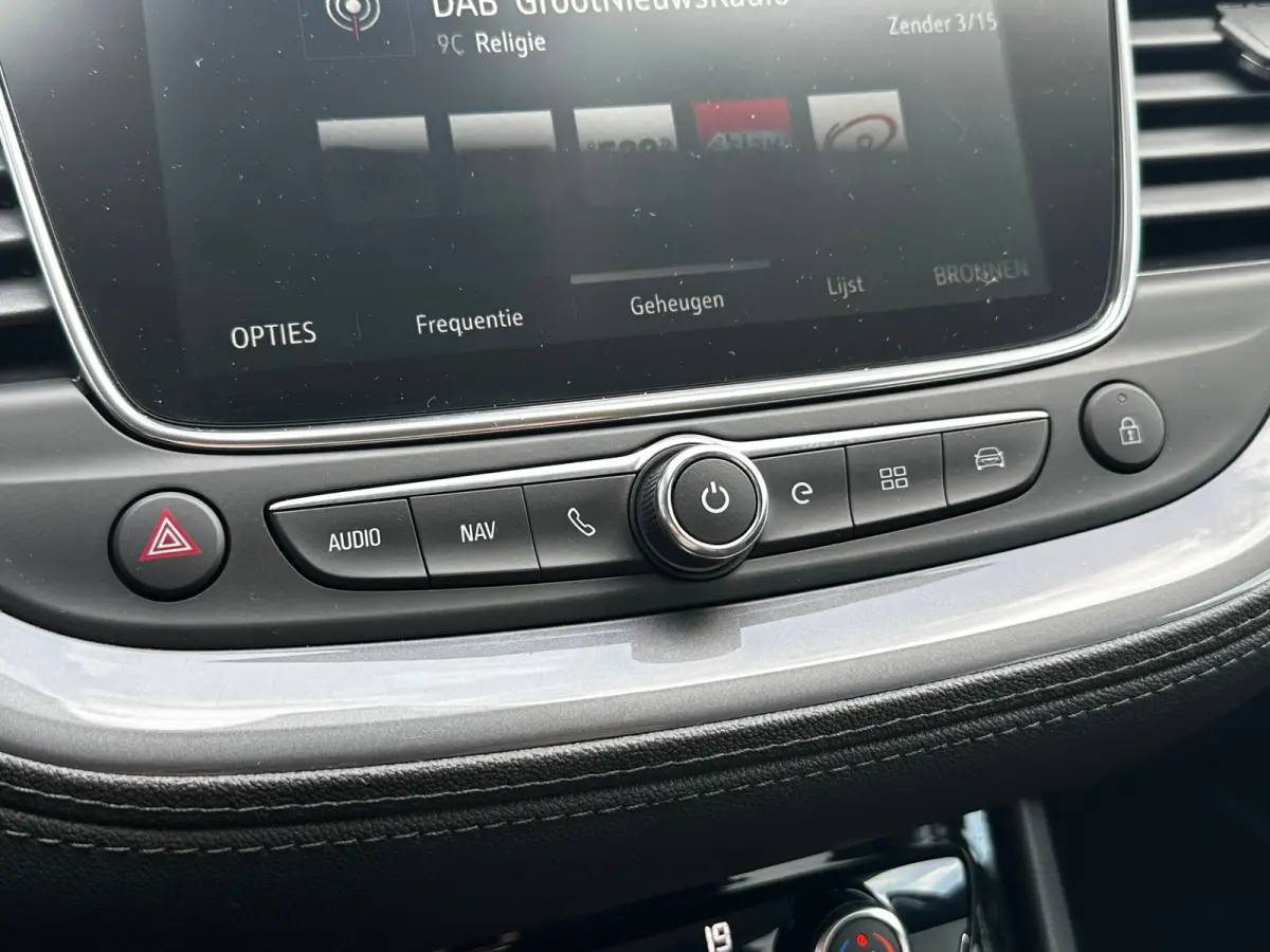 1.6 Turbo 225 PK Hybrid Elegance | SOH 95%| AGR-COMFORTSTOELEN| CAMERA + SENSOREN| NAVIGATIE + APPLE CARPLAY/ANDROID AUTO| KEYLESS START| LED| DEALER ONDERHOUDEN|