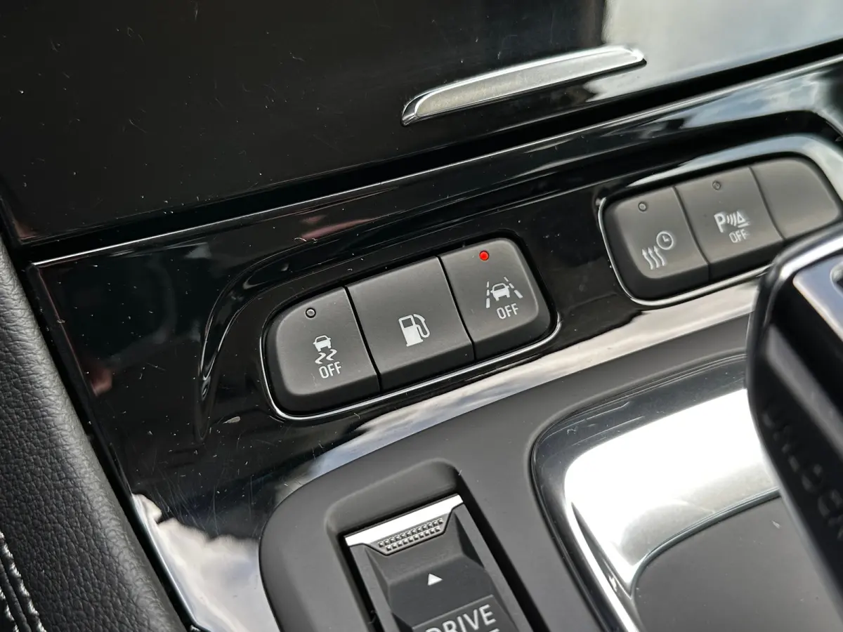 1.6 Turbo 225 PK Hybrid Elegance | SOH 95%| AGR-COMFORTSTOELEN| CAMERA + SENSOREN| NAVIGATIE + APPLE CARPLAY/ANDROID AUTO| KEYLESS START| LED| DEALER ONDERHOUDEN|