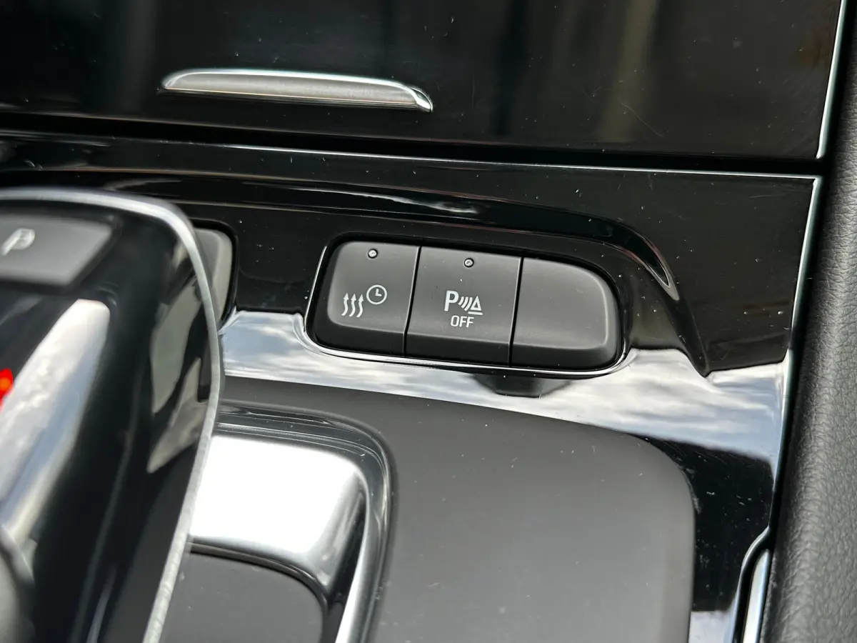 1.6 Turbo 225 PK Hybrid Elegance | SOH 95%| AGR-COMFORTSTOELEN| CAMERA + SENSOREN| NAVIGATIE + APPLE CARPLAY/ANDROID AUTO| KEYLESS START| LED| DEALER ONDERHOUDEN|
