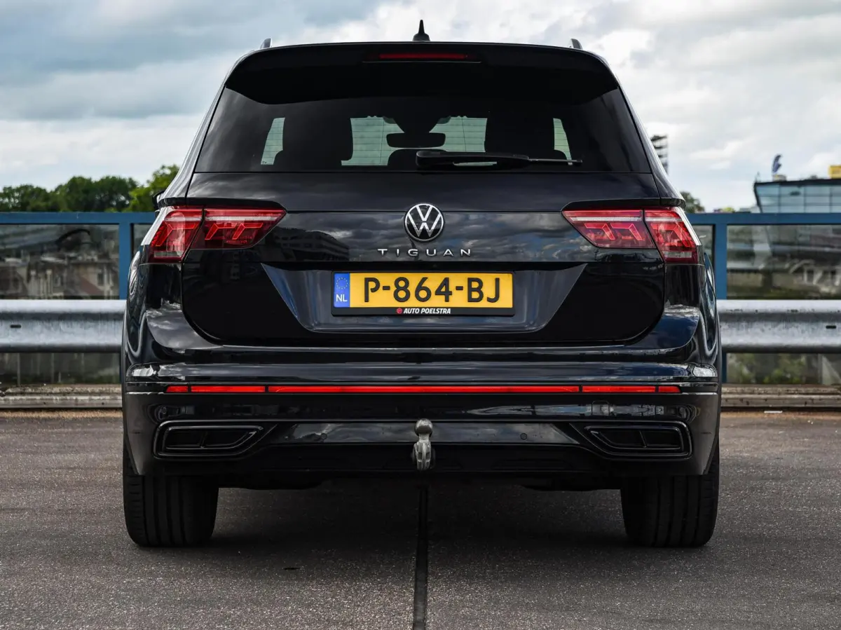 1.5 TSI 150 PK DSG R-Line Black Style | Trekhaak | Matrix LED IQ-Light | ACC | Camera | Stuur/Stoelverwarming | 19" | Dealeronderhouden