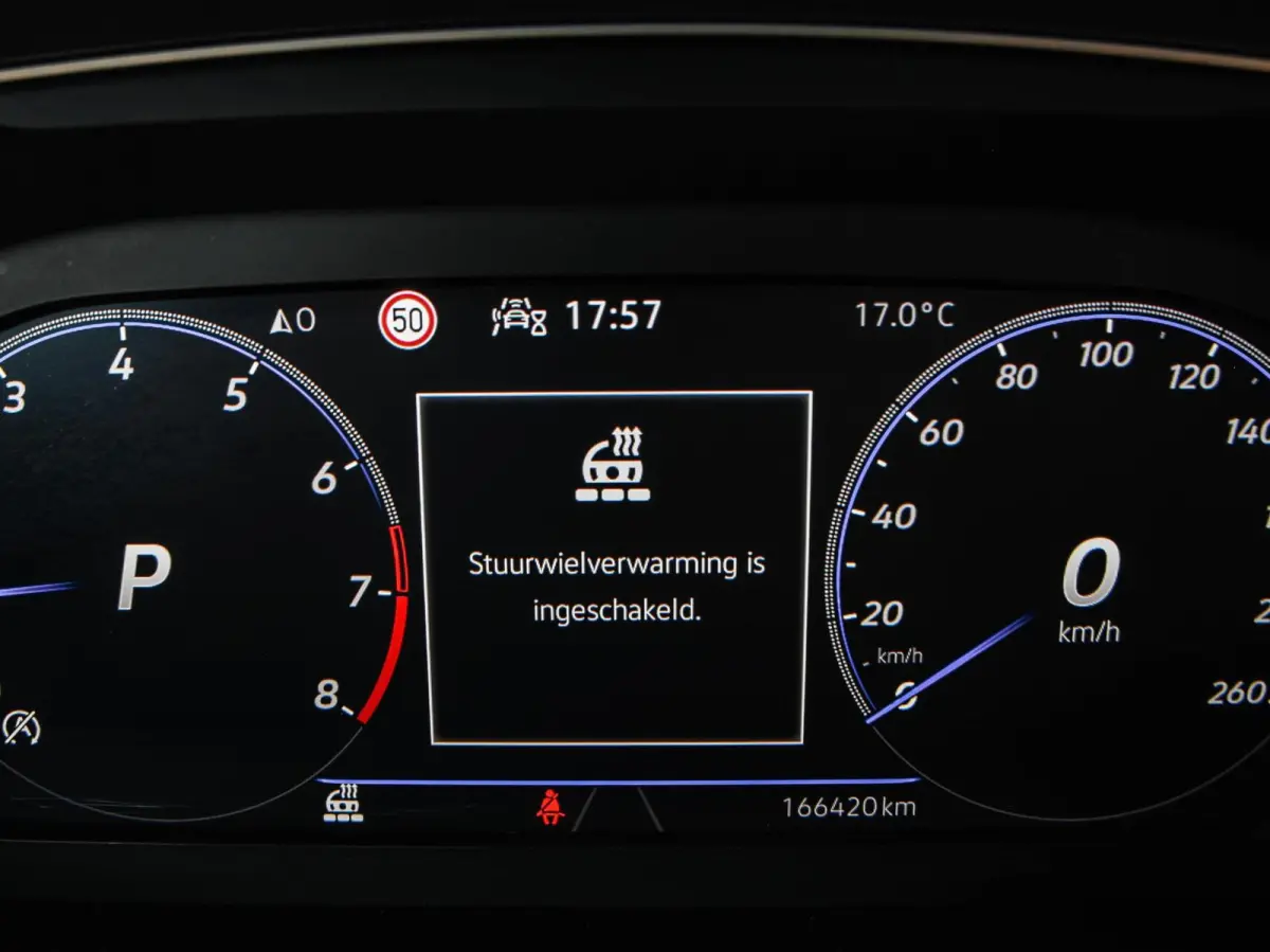 1.5 TSI 150 PK DSG R-Line Black Style | Trekhaak | Matrix LED IQ-Light | ACC | Camera | Stuur/Stoelverwarming | 19" | Dealeronderhouden