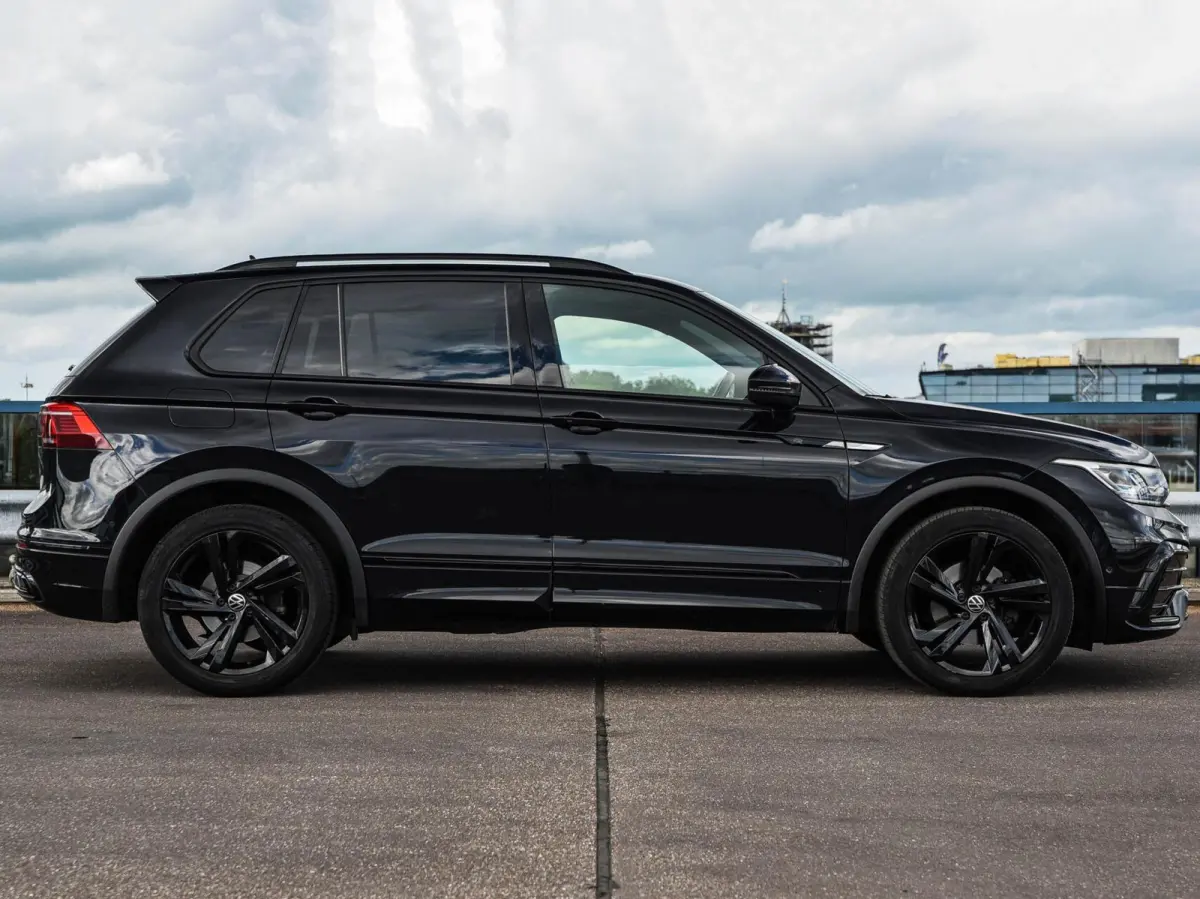 1.5 TSI 150 PK DSG R-Line Black Style | Trekhaak | Matrix LED IQ-Light | ACC | Camera | Stuur/Stoelverwarming | 19" | Dealeronderhouden