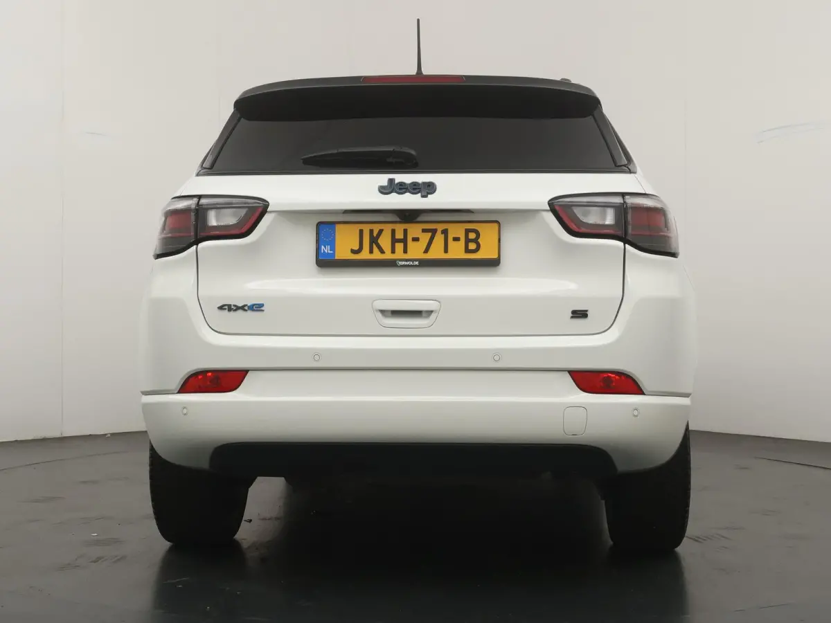 4xe 240 Plug-in Hybrid S | Plug-in Hybride | Leder | Automaat |