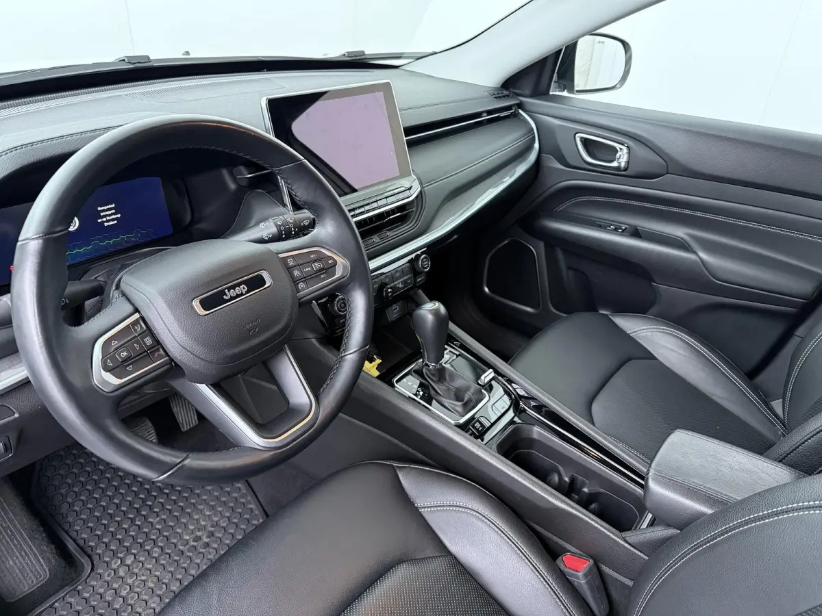 4xe 240 Plug-in Hybrid S | Plug-in Hybride | Leder | Automaat |