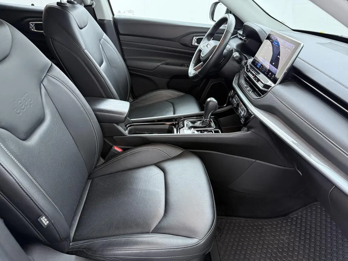 4xe 240 Plug-in Hybrid S | Plug-in Hybride | Leder | Automaat |