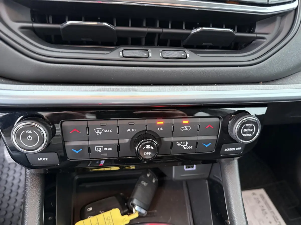 4xe 240 Plug-in Hybrid S | Plug-in Hybride | Leder | Automaat |