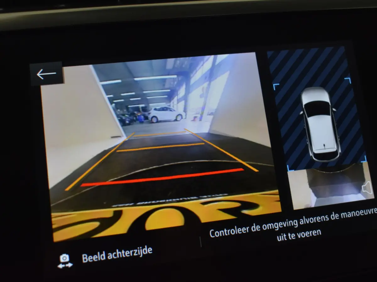1.2 Elegance 102 PK | Achteruitrijcamera | Parkeersensoren voor/achter | Apple carplay Android auto | Cruise control | Bleutooth | DAB | Airco | Verkeersborden detectie | Rijstrooksensoren |