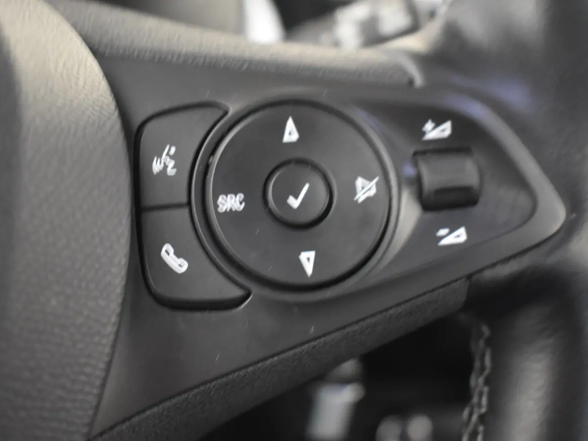 1.2 Elegance 102 PK | Achteruitrijcamera | Parkeersensoren voor/achter | Apple carplay Android auto | Cruise control | Bleutooth | DAB | Airco | Verkeersborden detectie | Rijstrooksensoren |