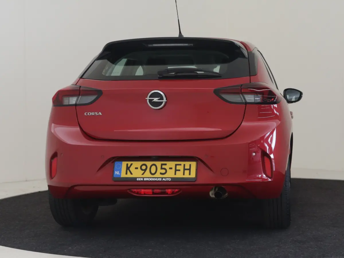 1.2 Elegance 102 PK | Achteruitrijcamera | Parkeersensoren voor/achter | Apple carplay Android auto | Cruise control | Bleutooth | DAB | Airco | Verkeersborden detectie | Rijstrooksensoren |