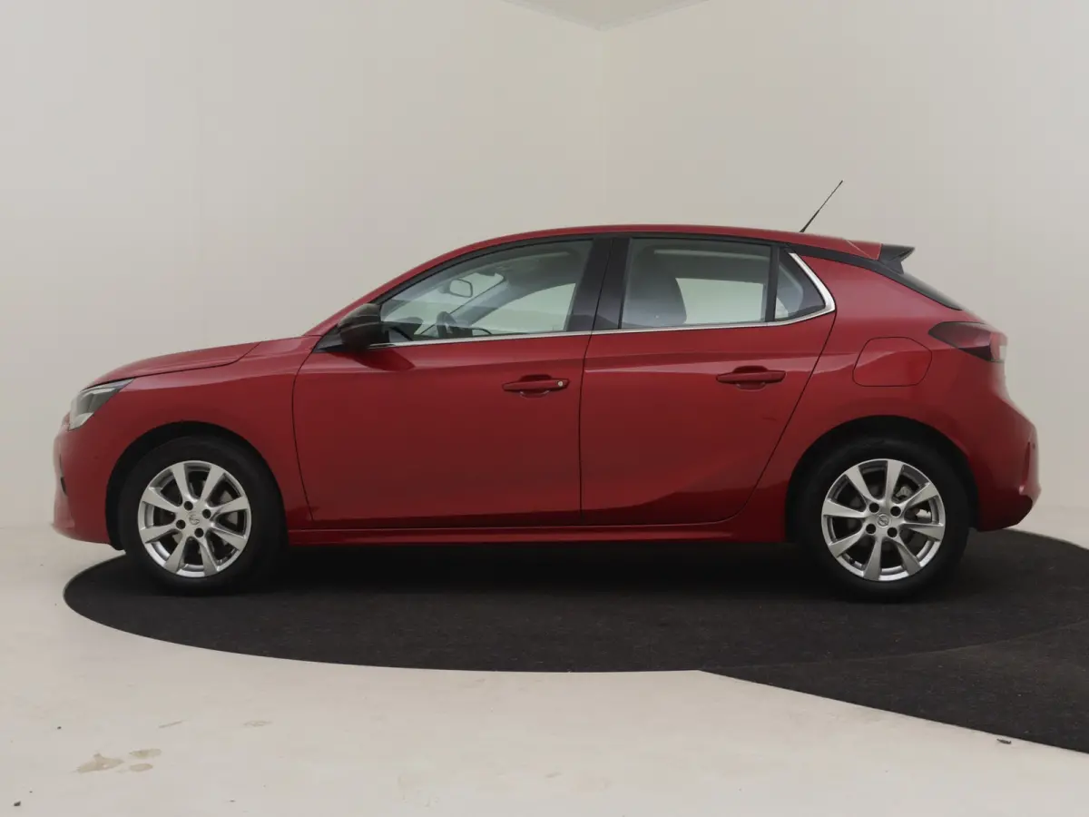 1.2 Elegance 102 PK | Achteruitrijcamera | Parkeersensoren voor/achter | Apple carplay Android auto | Cruise control | Bleutooth | DAB | Airco | Verkeersborden detectie | Rijstrooksensoren |