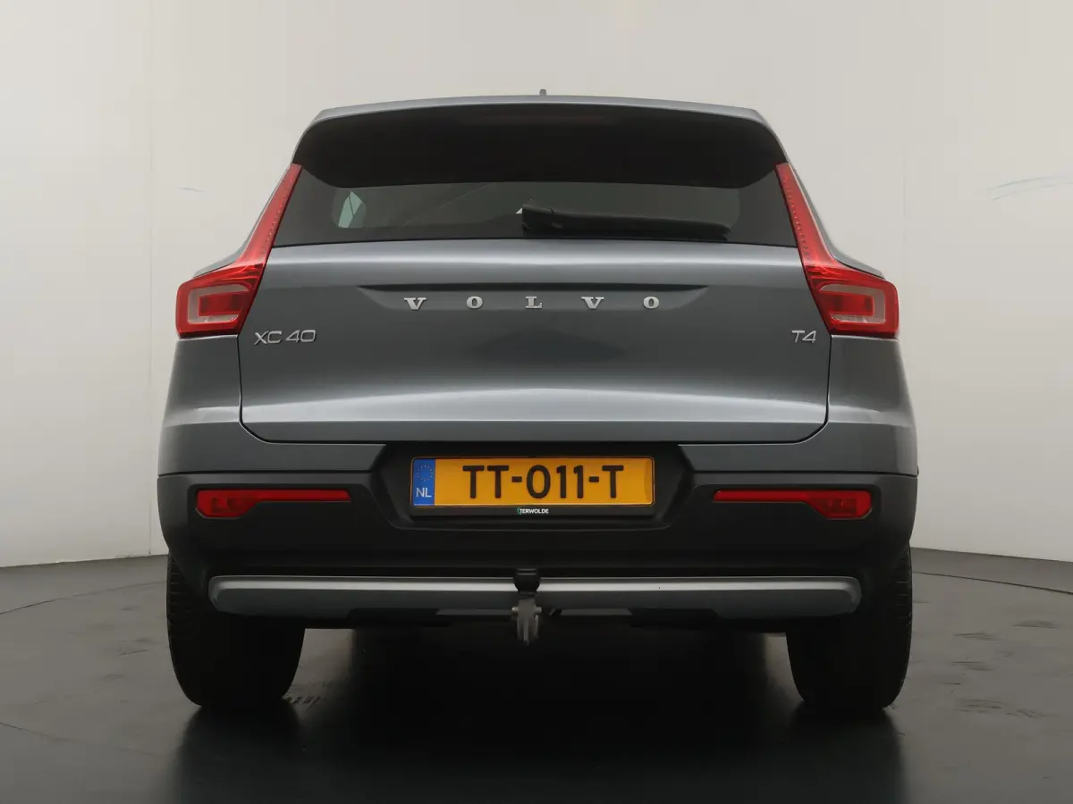 2.0 T4 Momentum | Trekhaak | Leder | Elektr. Stoelen | Camera |