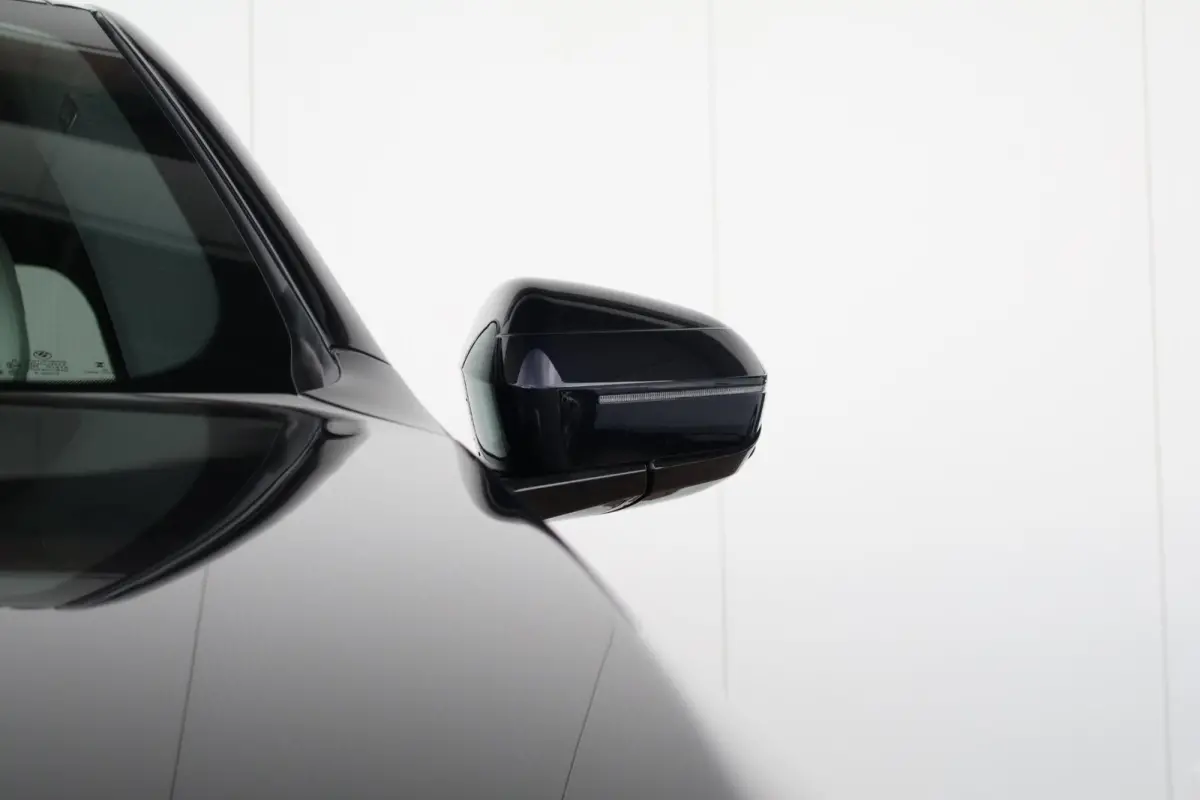 530e M Sport Edition | SoH 100% | Sport Pakket Pro | Pano Dak | Trekhaak | Elektr. Achterklep | Innovation Pack | Driving Assistant Plus | Harman Kardon | Ventilatie Voorstoelen |