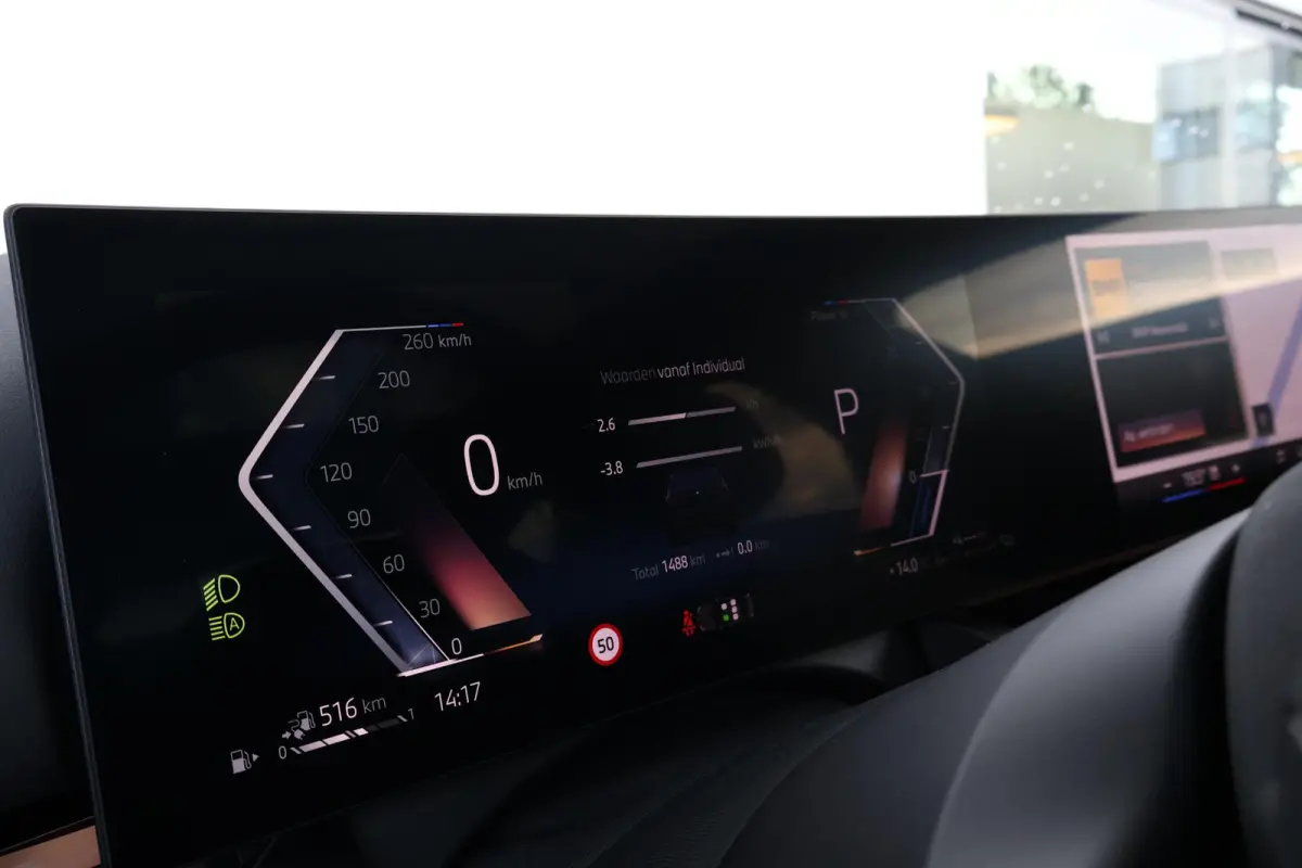 530e M Sport Edition | SoH 100% | Sport Pakket Pro | Pano Dak | Trekhaak | Elektr. Achterklep | Innovation Pack | Driving Assistant Plus | Harman Kardon | Ventilatie Voorstoelen |