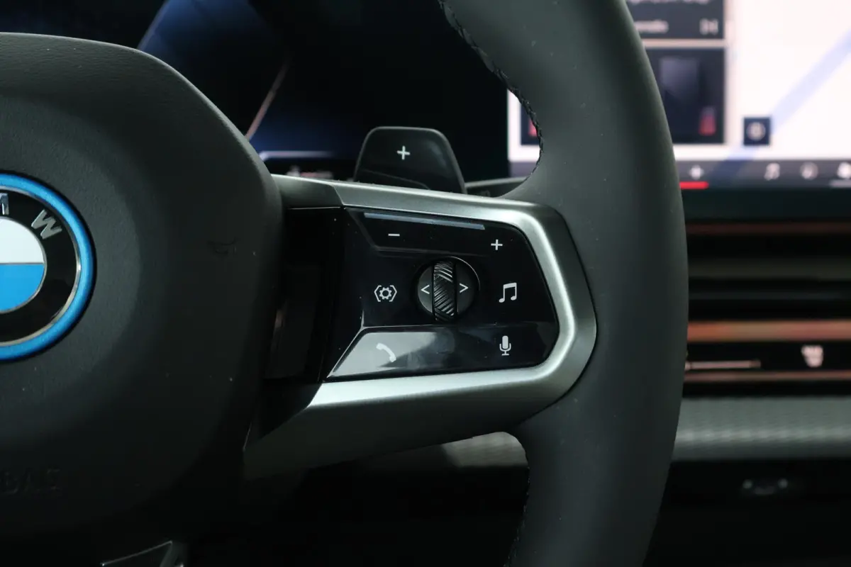530e M Sport Edition | SoH 100% | Sport Pakket Pro | Pano Dak | Trekhaak | Elektr. Achterklep | Innovation Pack | Driving Assistant Plus | Harman Kardon | Ventilatie Voorstoelen |