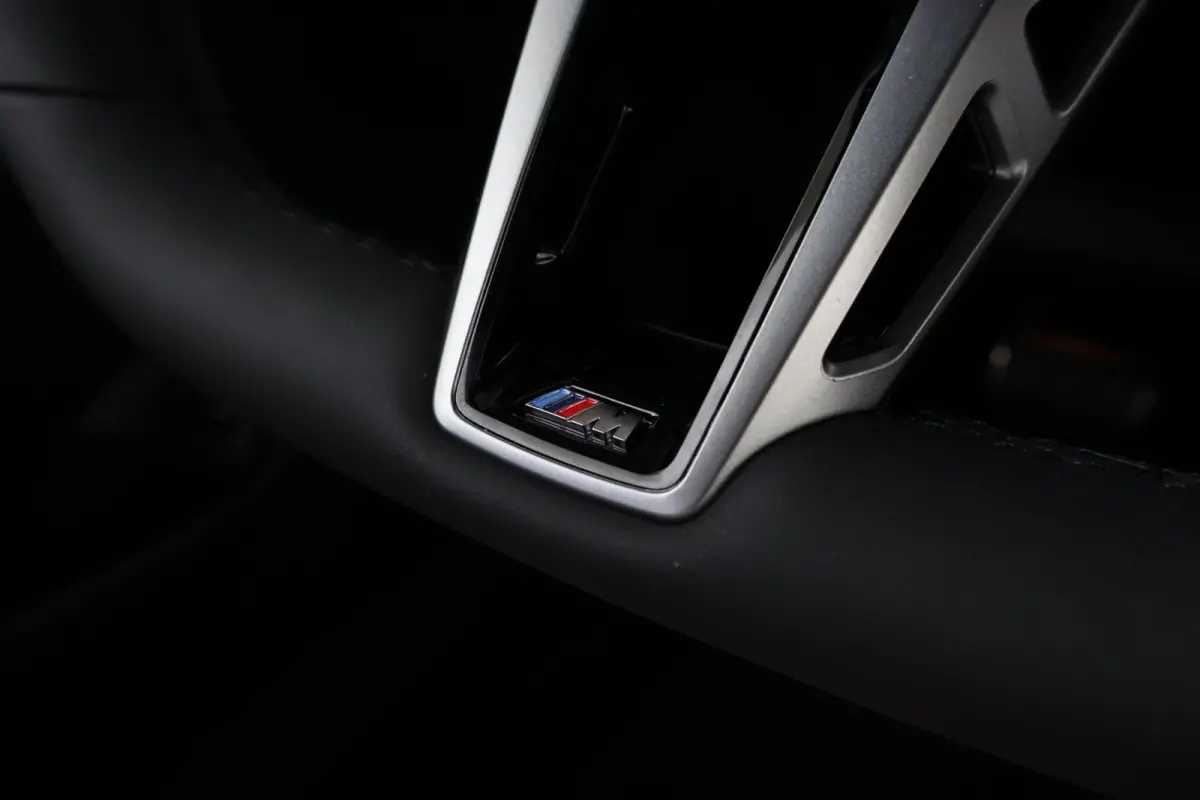 530e M Sport Edition | SoH 100% | Sport Pakket Pro | Pano Dak | Trekhaak | Elektr. Achterklep | Innovation Pack | Driving Assistant Plus | Harman Kardon | Ventilatie Voorstoelen |