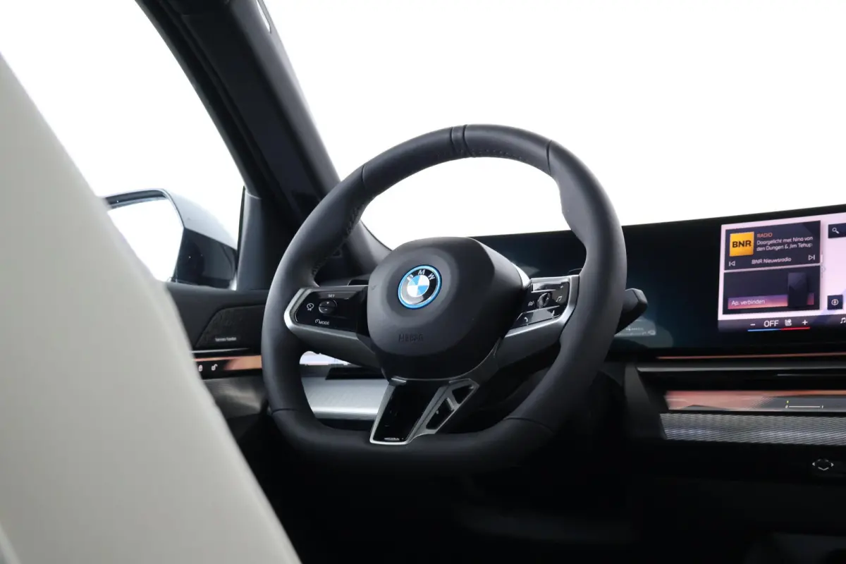 530e M Sport Edition | SoH 100% | Sport Pakket Pro | Pano Dak | Trekhaak | Elektr. Achterklep | Innovation Pack | Driving Assistant Plus | Harman Kardon | Ventilatie Voorstoelen |