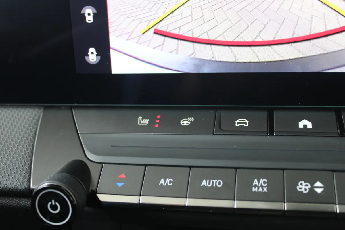 1.2 Turbo Ultimate | Navigatie | Panoramadak | Matrix koplampen | Alcantara | Keyless |