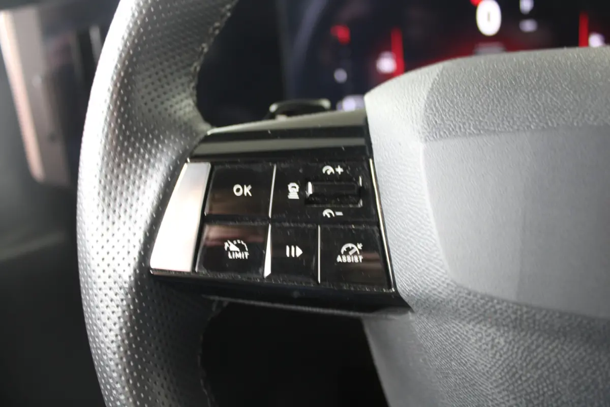 1.2 Turbo Ultimate | Navigatie | Panoramadak | Matrix koplampen | Alcantara | Keyless |