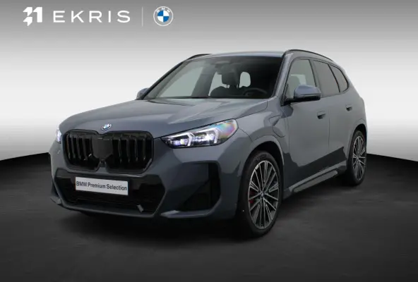 xDrive30e M Sportpakket Pro | Innovation Pack | Comfort Pack | Trekhaak | Elektrisch Verstelbare Spotstoelen | Driving Assistant Professional | Head Up Display | Harman Kardon | 20''