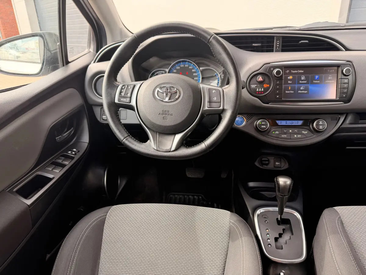 1.5 Hybrid Lease Limited Bi-Tone/Automaat/Navi/Camera/Climate-c/Goed-onderhouden