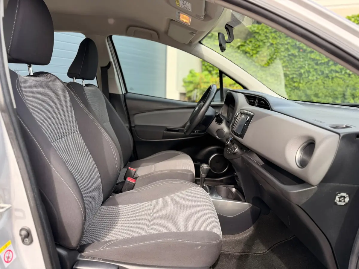 1.5 Hybrid Lease Limited Bi-Tone/Automaat/Navi/Camera/Climate-c/Goed-onderhouden